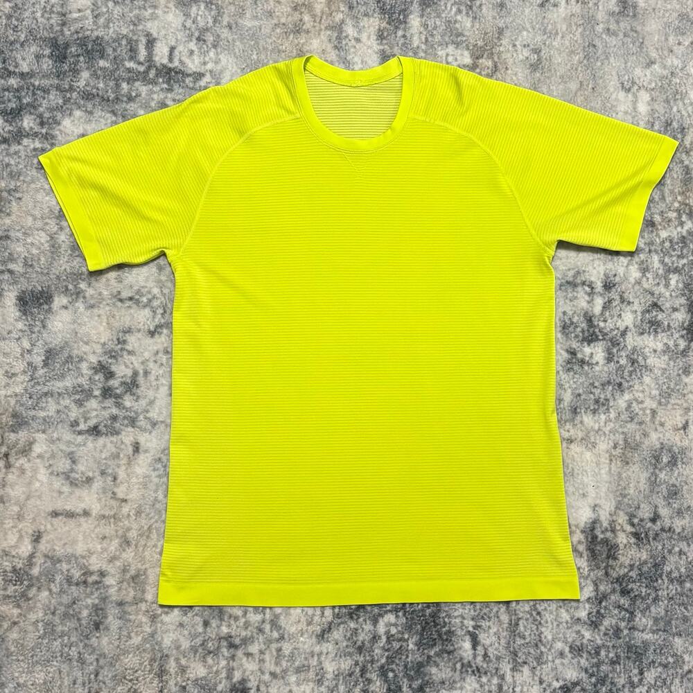 Men’s Lululemon Yellow T-Shirt Size L
